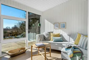 Lovely holiday home with panoramic view of the fjord. - Image 3