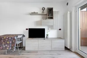 Flat with garden & terrace | Lake view - Image 4