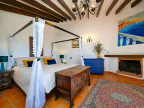 Apartment with terrace, barbecue & garden - Image 4
