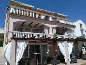 Flat with terrace & barbeque - Image 4