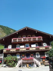 Appartement convivial et familial avec jardin et barbecue | Vue jardin | À côté du ski | Avec animaux autorisés - Image 2