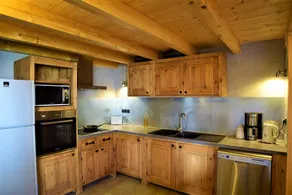 Fully equipped chalet with garden & BBQ | Next to the ski | Pet-friendly - Image 2