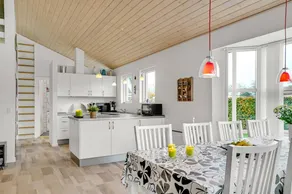 House with jacuzzi, barbeque & sauna - Image 3