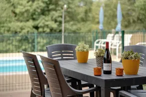 Holiday home with BBQ, terrace & garden | Mountain view - Image 2