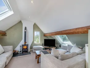 Cottage with garden & BBQ | River view - Image 2