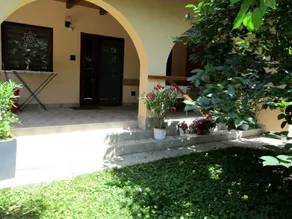 Maison avec terrasse, jardin et barbecue - Image 3