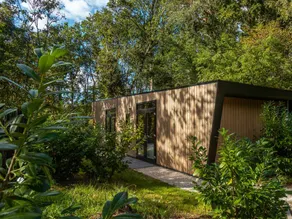 Chalet with terrace, sauna & heated pool - Image 4