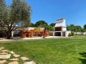 Apartment with pool, garden & barbecue - Image 5