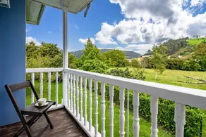 Ferienhaus mit Grill, Garten und Terrasse | Gartenblick - Image 2