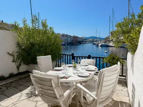 Beachfront Apartment with a/c in Port Grimaud - Image 3