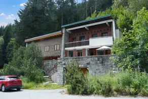 Chalet mit Whirlpool und Terrasse | Bergblick - Image 4