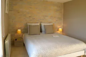 Charming House with Private Pool - Image 4