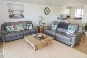Cottage with garden | Beach view - Image 3