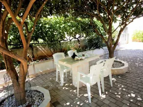 Apartment with barbecue, garden & terrace | Next to the beach - Image 2