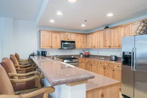 Agréable appartement en copropriété entièrement équipé avec sauna, piscine chauffée et jacuzzi | Vue montagne - Image 3