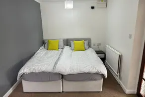 Children-friendly wonderful apartment with garden - Image 3