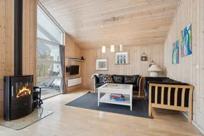 House with garden, terrace & sauna - Image 3
