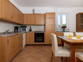 Haus Orange - Familienfreundliche Lage mit Pool - Image 3