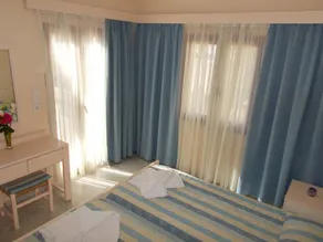 Family-friendly lovely holiday apartment with pool & terrace | Next to the beach - Image 5