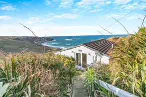 Holiday home with barbeque - Image 4