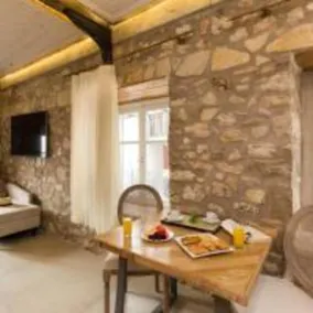 Stone Suite B - Image 4