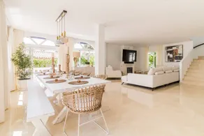 Villa "Gorgeous and Amazing Views" with Sea View, Private Pool & Wi-Fi - Image 5