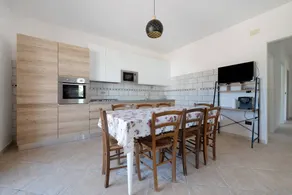 Fully equipped spacious holiday home with barbecue, terrace & garden - Image 5