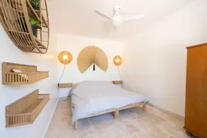Holiday home with terrace - Image 4
