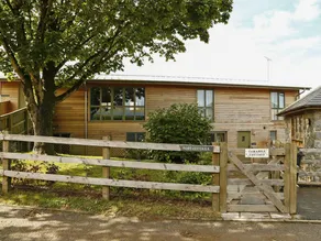 Kinderfreundliches wunderschönes Landhaus mit Pool, Garten und Grill | Haustiere sind willkommen - Image 2