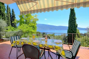 Villa avec terrasse, barbecue et jardin | Vue lac - Image 2