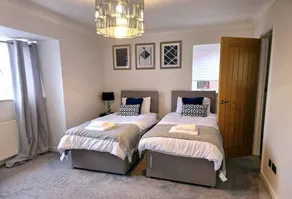 Pleasant holiday home with 6 rooms for 11 persons - Image 5