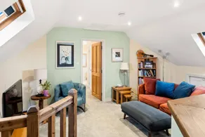 Holiday apartment with BBQ & garden - Image 5