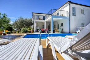Maravilloso apartamento vacacional con piscina, barbacoa y jardín - Image 3