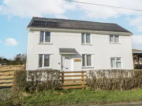 Pleasant cottage with garden & hot tub - Image 2