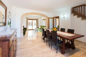 Casa con barbecue, piscina privata e giardino - Image 3