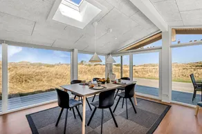 Fully equipped house with terrace | Beach nearby - Image 4