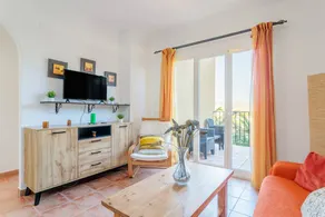 Ferienwohnung mit Pool, Terrasse und Garten | Bergblick - Image 5