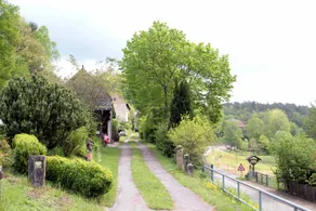 Holiday home with garden & terrace - Image 4