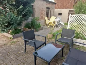 House with BBQ, garden & terrace - Image 3