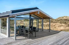Fully equipped house with terrace | Beach nearby - Image 2