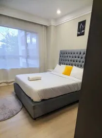 Flat with hot tub, barbecue & pool - Image 3