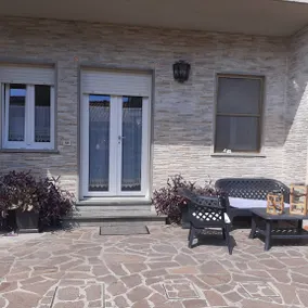 Villa with terrace, hot tub & private pool | Mountain view | Perfect for remote work - Image 3