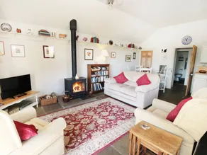 Family-oriented cottage with garden | Pet-friendly - Image 2
