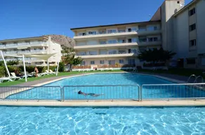 Appartement avec piscine et terrasse - Image 3