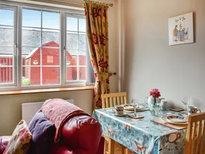 Cottage with garden & barbeque - Image 2
