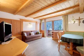 Flat with garden | Garden view - Image 3