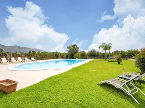 Children-friendly ample holiday home with garden, pool & barbeque | Mountain view | Perfect for remote work | Pets are welcome - Image 3
