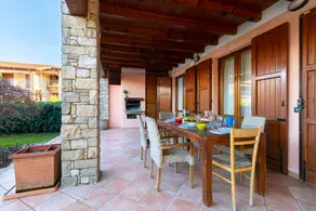 Appartamento adatto alle famiglie con piscina, giardino e terrazza - Image 5