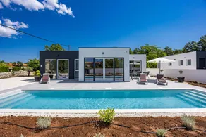 Splendida villa adatta alle famiglie con piscina privata, giardino e griglia | Accetta animali domestici - Image 2