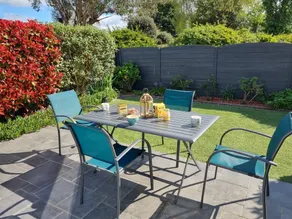 Children-friendly holiday home with terrace, pool & barbecue | Garden view | Beach nearby | Pets allowed - Image 3
